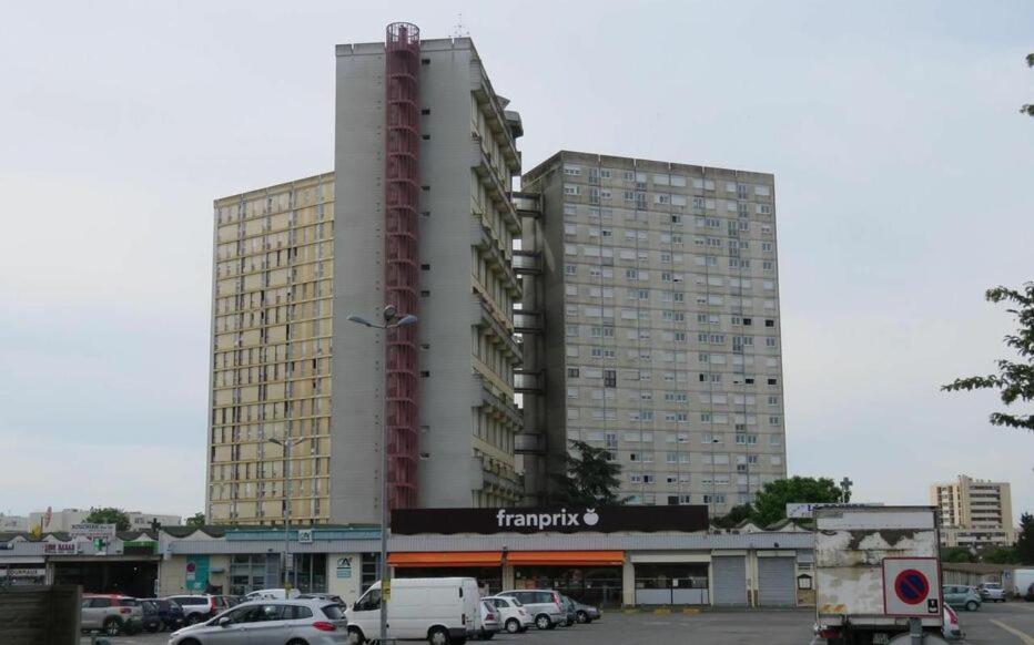 Charmant F2 De 30M2 Moin Cher A 25 Min De Paris Jusqu'A 5 Personnes Le Mée-sur-Seine Zewnętrze zdjęcie